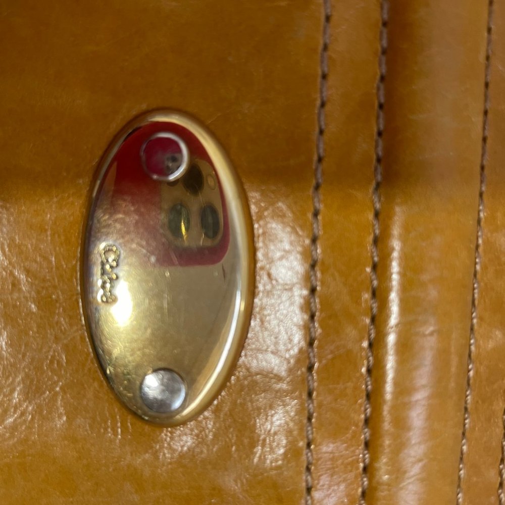 Chloe Zippy Wallet - Picture 2 of 7